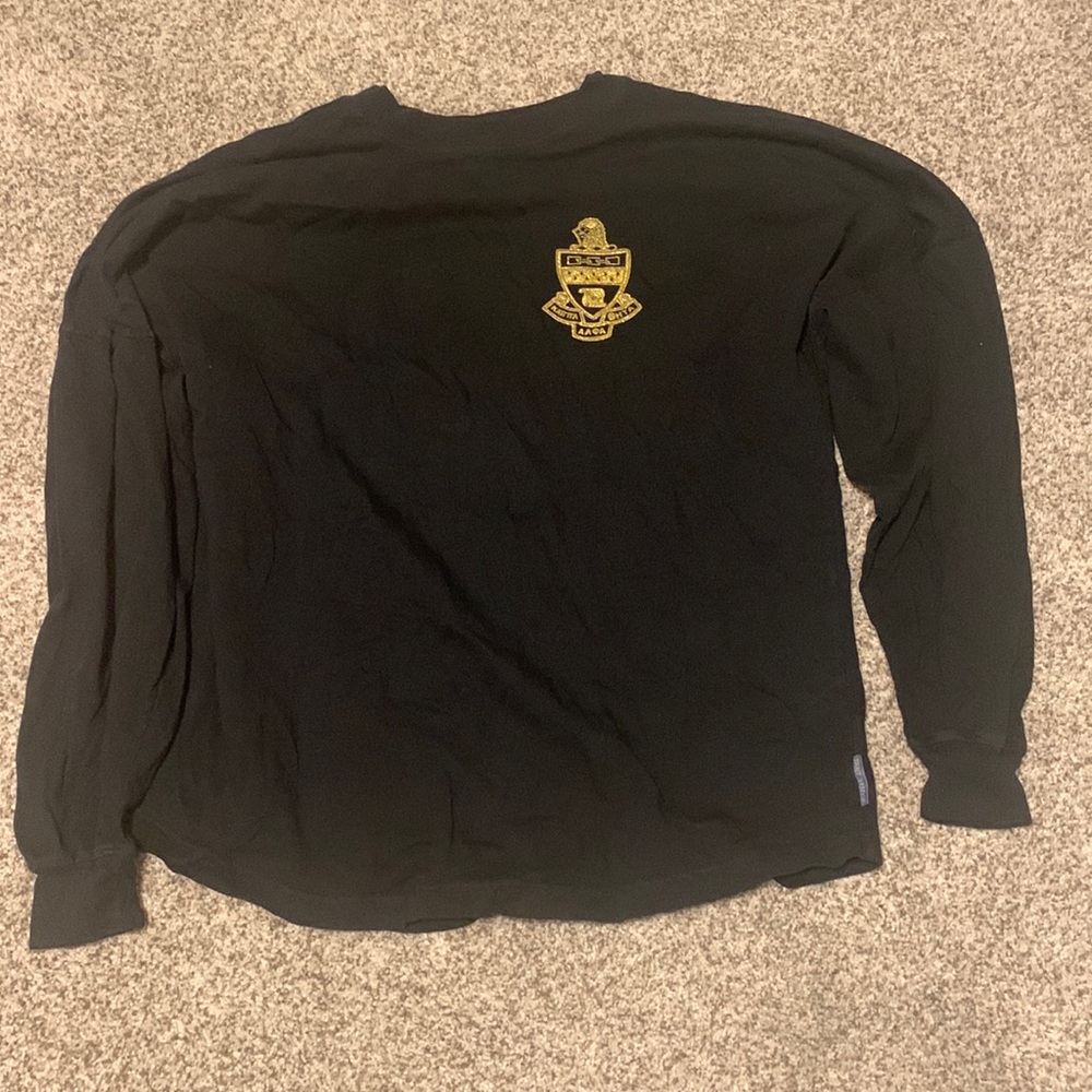 Theta sweater black